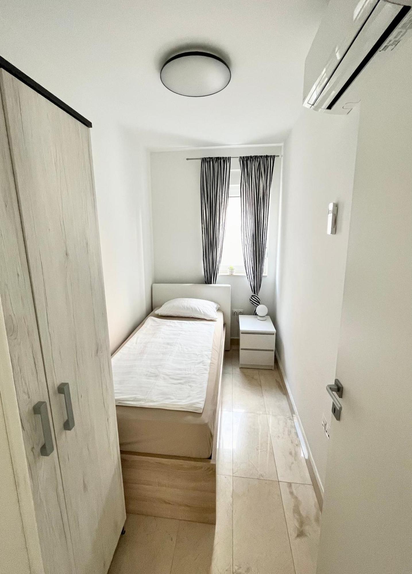 Apartment Laura โปดสตรานา ภายนอก รูปภาพ